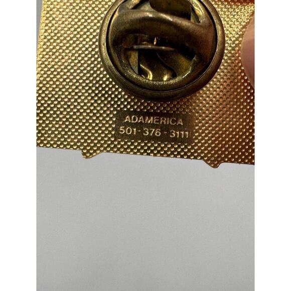 Vintage Branson Missouri Rectangular Shaped W/ Guitar Picture Lapel Pin - Picture 3 of 4